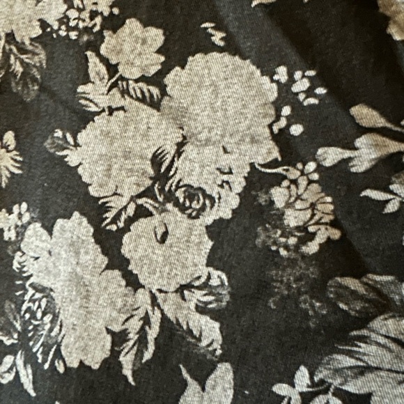 Torrid 22 Plus (Actual 45 x 29) Pants Jeans  Black and Gray Floral Stretch - Picture 5 of 5